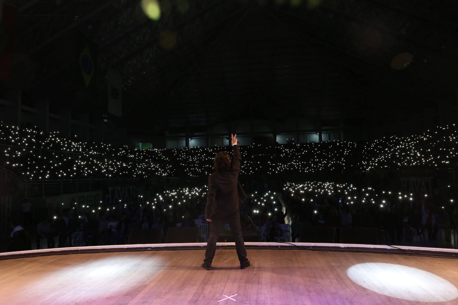 Uma noite de risos e estrelas com Whindersson Nunes