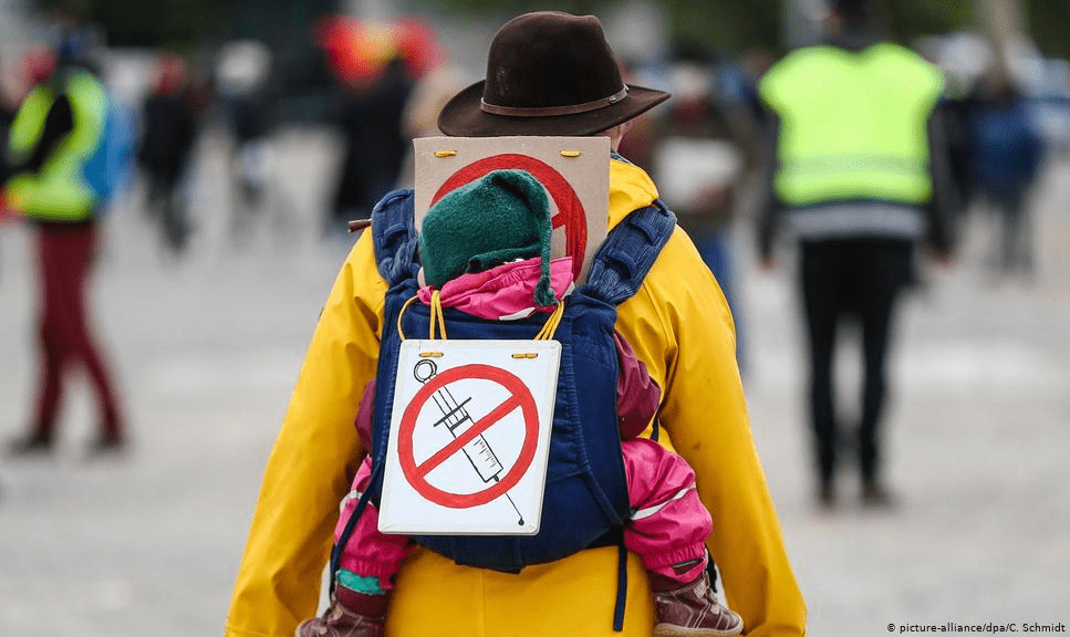 Mortalidade infantil e desinformação: os perigos do movimento anti-vacina