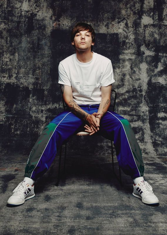 Louis Tomlinson lança seu documentário “All of those voices”