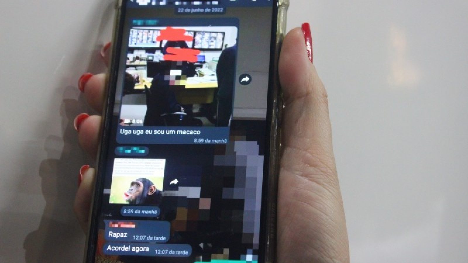 Mãe denuncia racismo